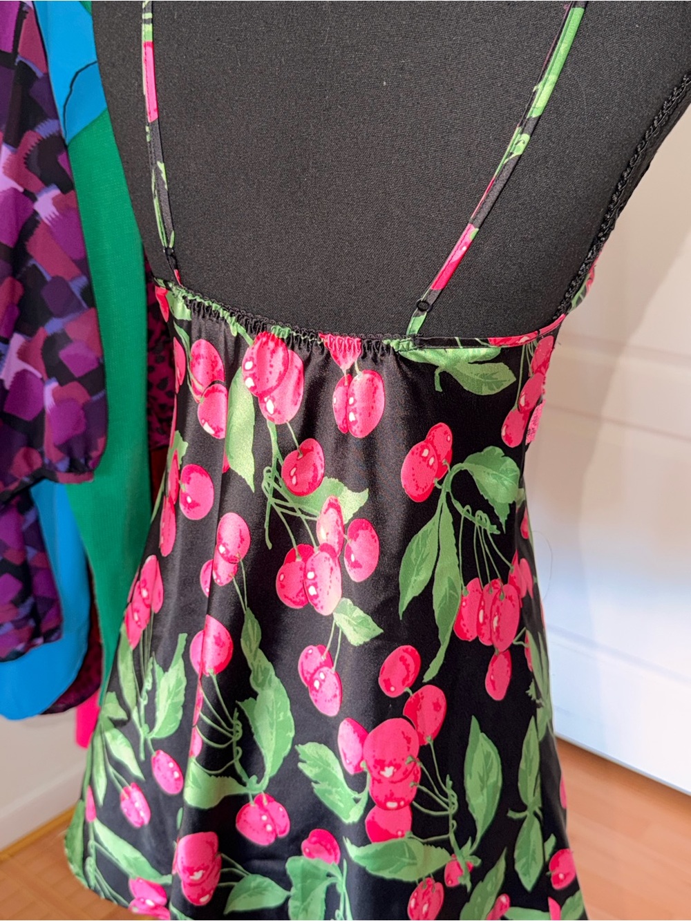 Vintage Victoria’s Secret Cherry Print Lace Mini Dress Y2K Size S - Picture 4 of 7
